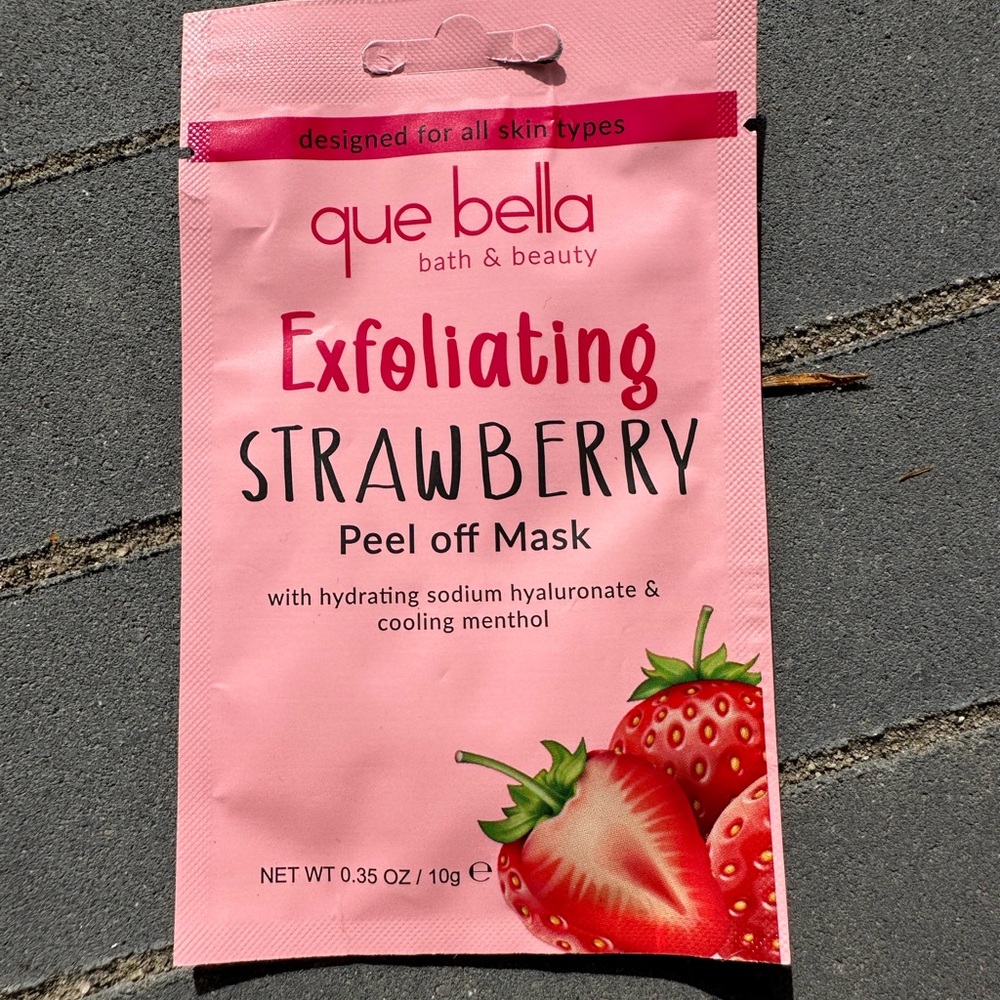 Exfoliating Strawberry Peel Off Mask - Pink